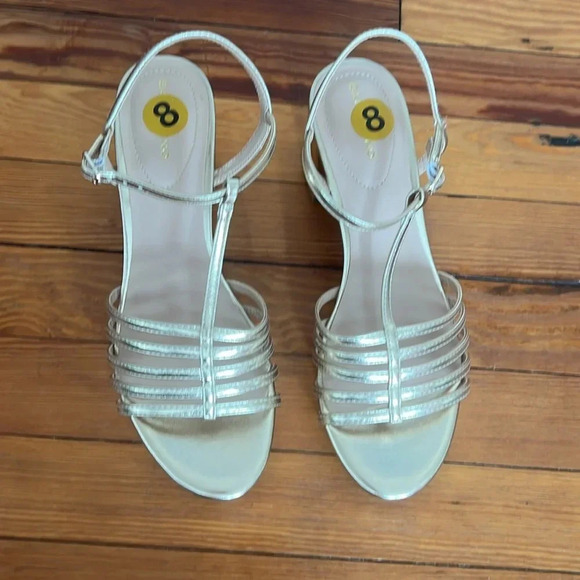 Bandolino Paolar Classic Metallic Gold Strappy Platform Block Heels - Size 8 - Picture 5 of 11